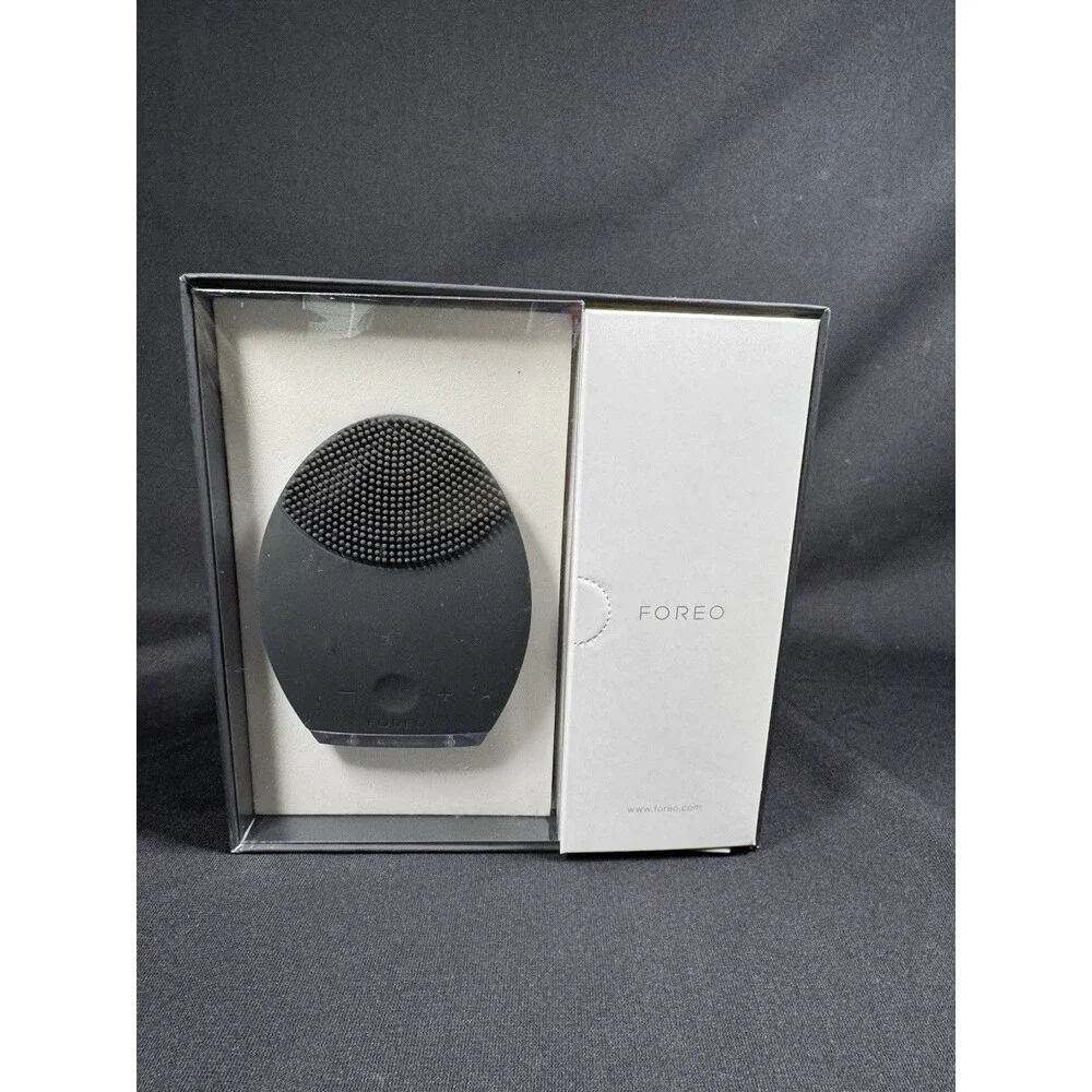 FOREO Luna Men's Smart Facial Cleansing & Anti-Aging Device - Black